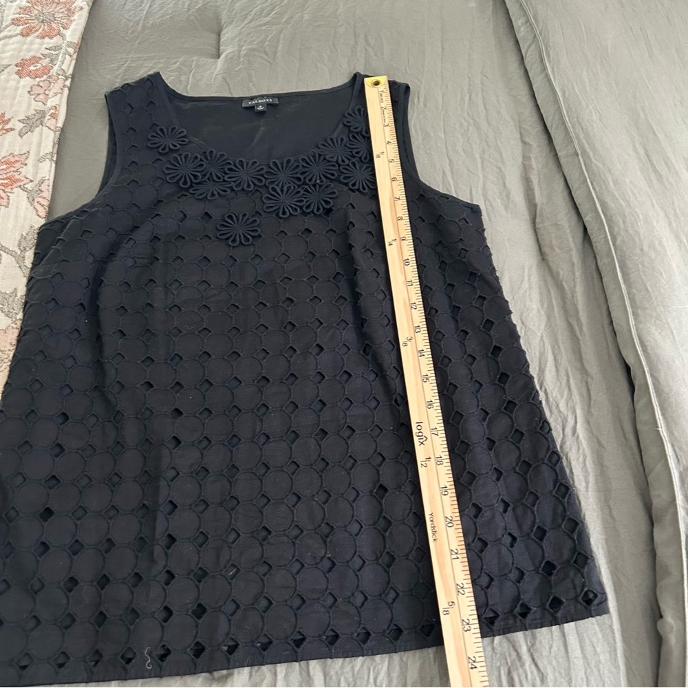 Talbots Cotton Eyelet Sleeveless Shell Tank. Size 6. - Picture 9 of 9